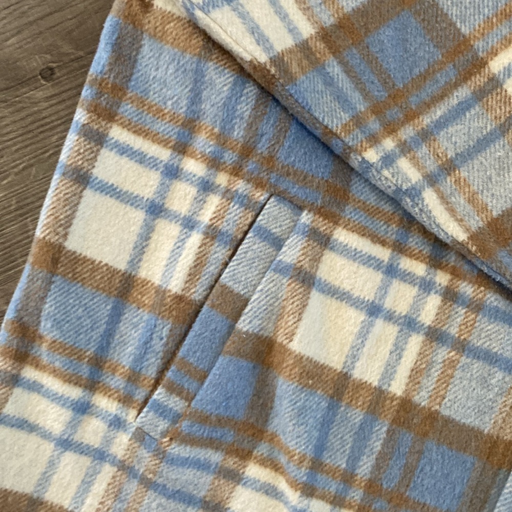 Classic Shacket - Picture 4 of 4